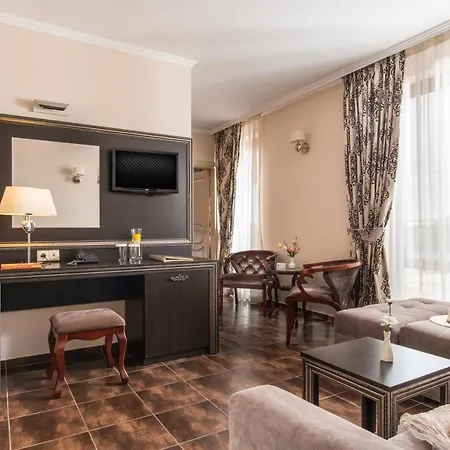 & Diamant Szálloda 4*